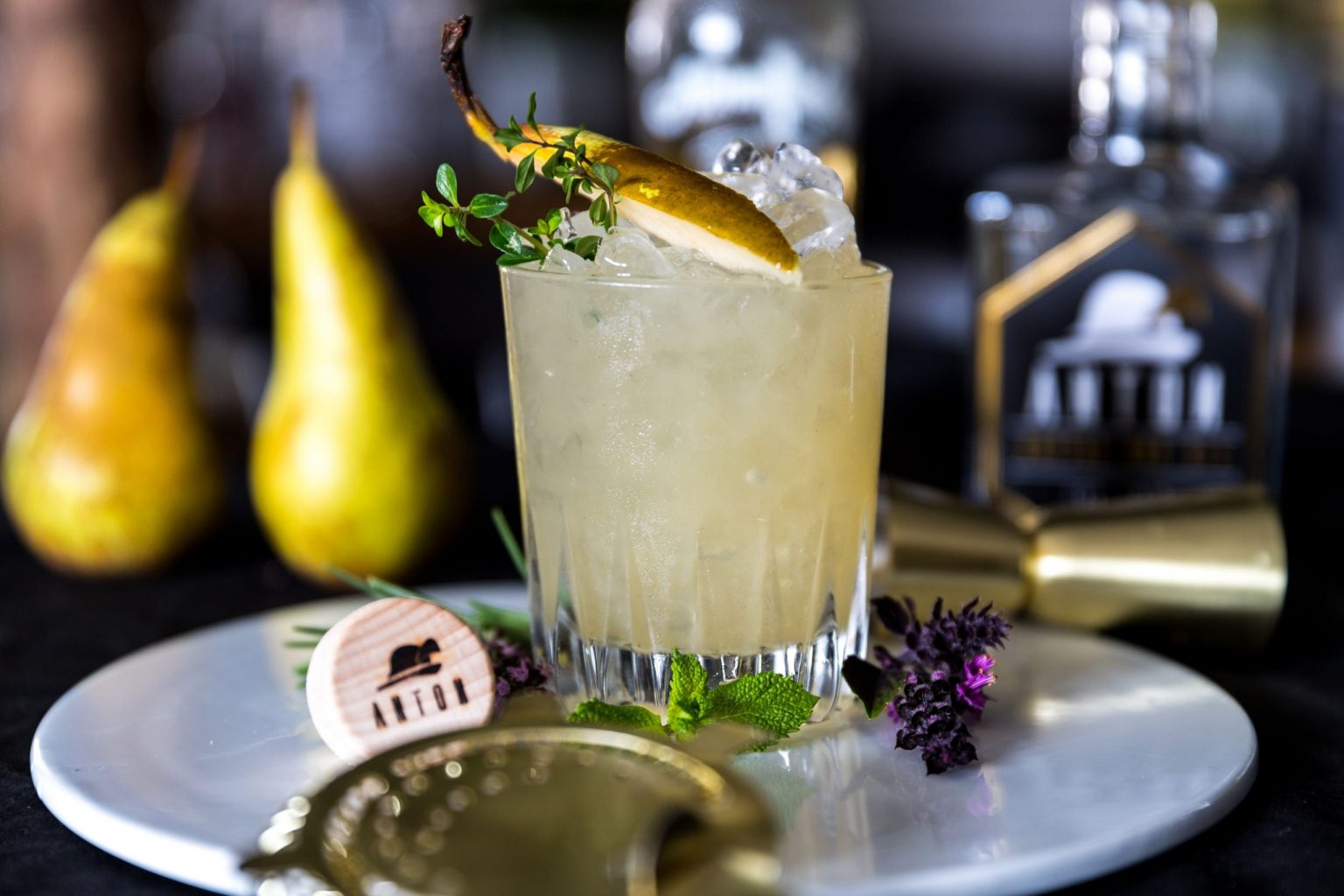 ANTON´s – Gartencocktail | Kräuter & Birne